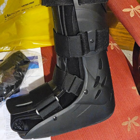 LDK2 Air Walker Tall Boot (SMALL) - Picture 7 of 8